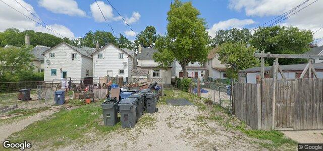 Larawan ng 584 Elgin Avenue sa Winnipeg, Manitoba