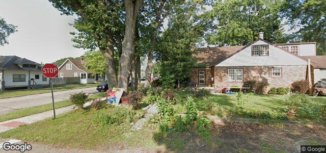 Larawan ng 579 Oak Street sa Winnipeg, Manitoba