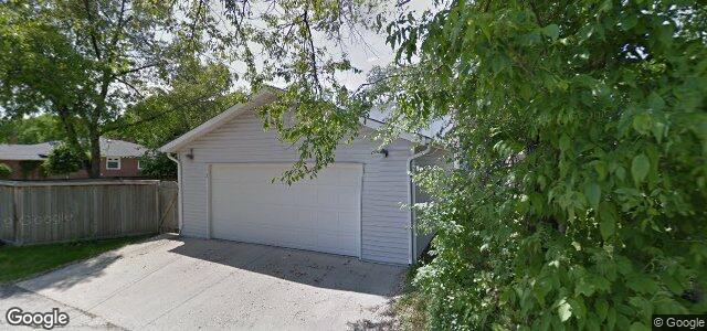 Larawan ng 594 Queenston Street sa Winnipeg, Manitoba