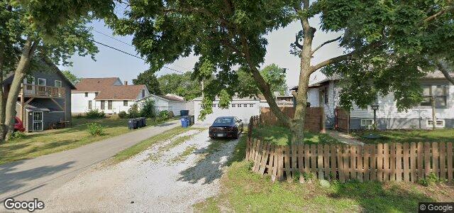 Larawan ng 641 Oak Street sa Winnipeg, Manitoba