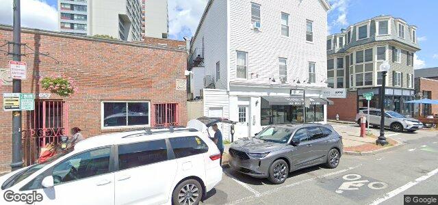 Larawan ng 647 Cambridge Street sa Winnipeg, Manitoba