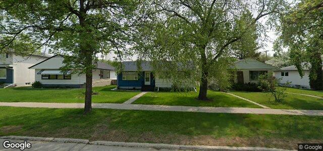 Larawan ng 672 Lindsay Street sa Winnipeg, Manitoba