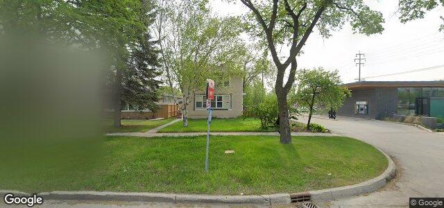 Larawan ng 698 Waverley Street sa Winnipeg, Manitoba