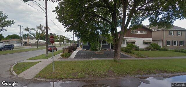 Photo of 699 Queenston Street in Winnipeg, Manitoba