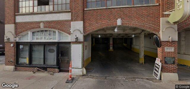 Larawan ng 707 Elm Street sa Winnipeg, Manitoba