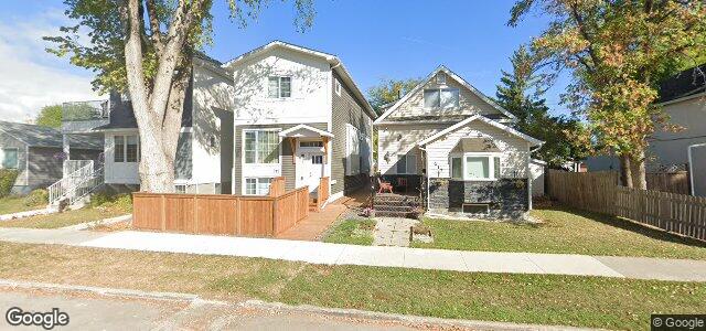 Larawan ng 1-215 Bertrand Street sa Winnipeg, Manitoba