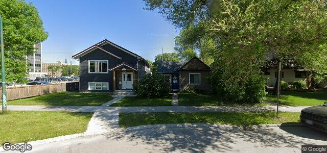 Larawan ng 153 Bertrand Street sa Winnipeg, Manitoba