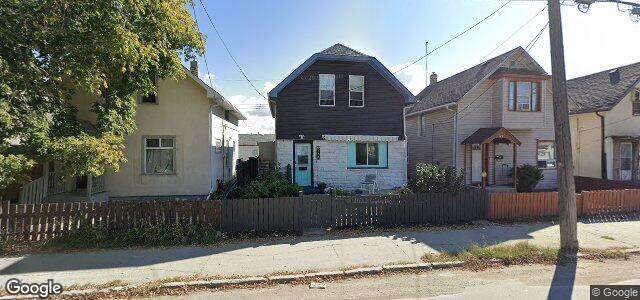 Larawan ng 372 Des Meurons Street sa Winnipeg, Manitoba
