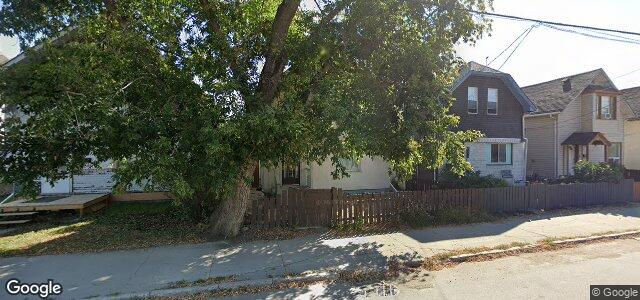 Larawan ng 374 Des Meurons Street sa Winnipeg, Manitoba