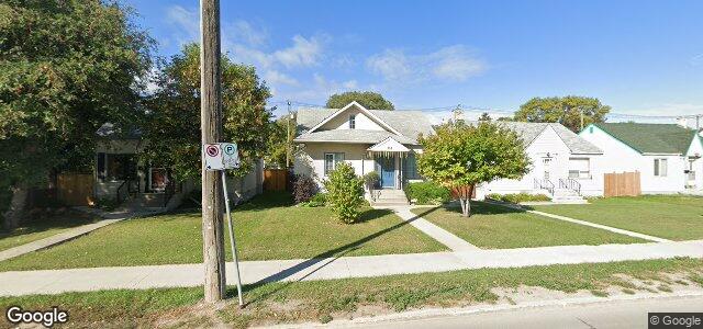 Larawan ng 393 Des Meurons Street sa Winnipeg, Manitoba