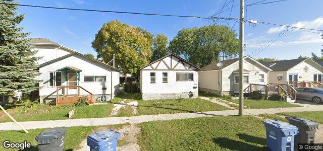 Larawan ng 425 Bertrand Street sa Winnipeg, Manitoba