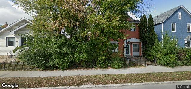 Larawan ng 561 Des Meurons Street sa Winnipeg, Manitoba
