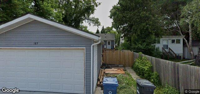 Larawan ng 165 Chalmers Avenue sa Winnipeg, Manitoba