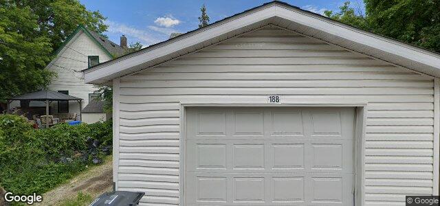Larawan ng 188 Chalmers Avenue sa Winnipeg, Manitoba