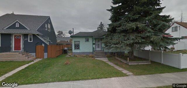 Larawan ng 206 Chalmers Avenue sa Winnipeg, Manitoba