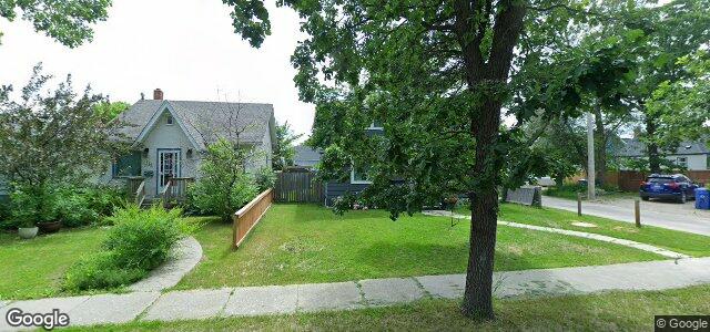 Larawan ng 208 Winterton Avenue sa Winnipeg, Manitoba