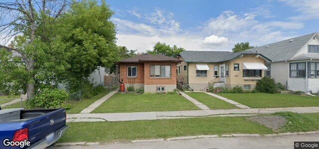 Larawan ng 215 Martin Avenue W sa Winnipeg, Manitoba