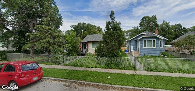 Larawan ng 215 Winterton Avenue sa Winnipeg, Manitoba