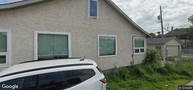 Larawan ng 218 Larsen Avenue sa Winnipeg, Manitoba