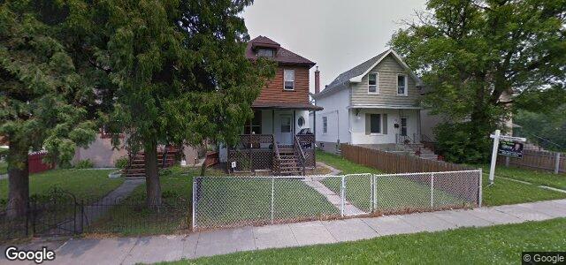 Larawan ng 221 Poplar Avenue sa Winnipeg, Manitoba