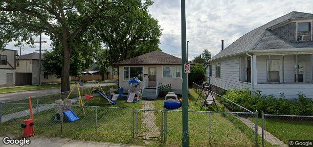 Larawan ng 228 Harbison Avenue W sa Winnipeg, Manitoba