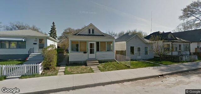 Photo of 235 Mcintosh Avenue in Winnipeg, Manitoba