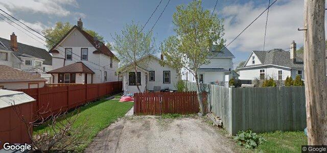 Larawan ng 239 Larsen Avenue sa Winnipeg, Manitoba
