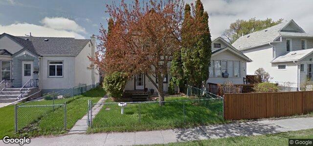Larawan ng 240 Larsen Avenue sa Winnipeg, Manitoba