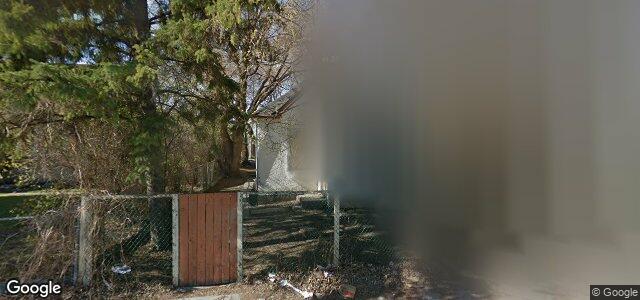 Larawan ng 240 Mcintosh Avenue sa Winnipeg, Manitoba