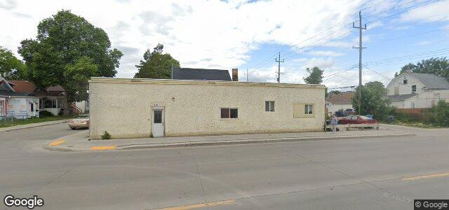 Larawan ng 240 Watt Street sa Winnipeg, Manitoba