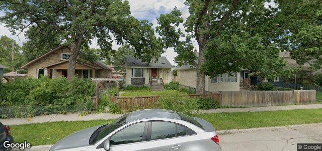 Larawan ng 241 Winterton Avenue sa Winnipeg, Manitoba