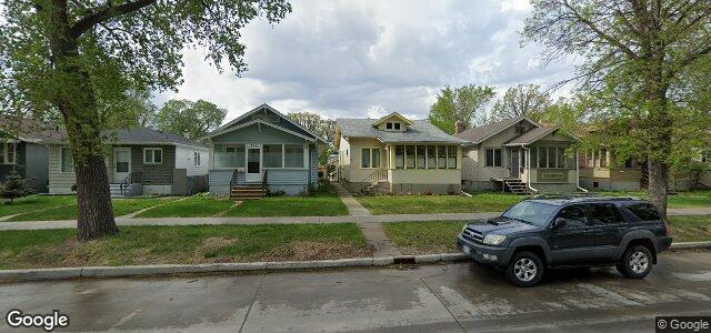 Larawan ng 242 Munroe Avenue sa Winnipeg, Manitoba