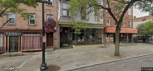 Larawan ng 242 Washington Avenue sa Winnipeg, Manitoba