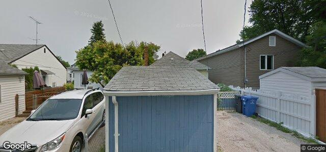 Photo of 250 Martin Avenue W in Winnipeg, Manitoba