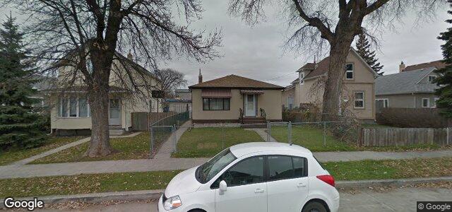 Larawan ng 255 Chalmers Avenue sa Winnipeg, Manitoba