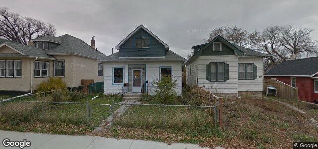 Larawan ng 256 Chalmers Avenue sa Winnipeg, Manitoba