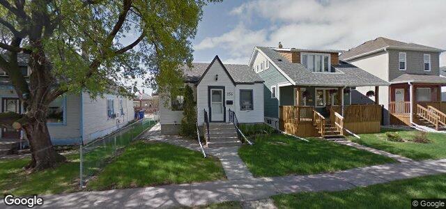 Larawan ng 256 Larsen Avenue sa Winnipeg, Manitoba