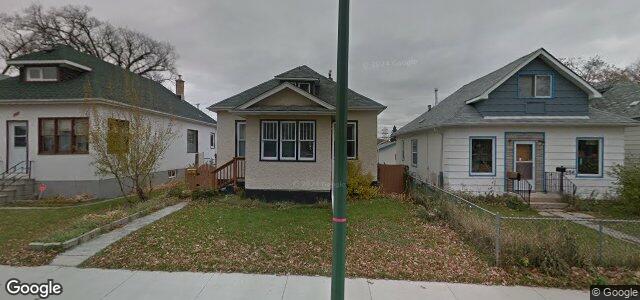 Larawan ng 258 Chalmers Avenue sa Winnipeg, Manitoba