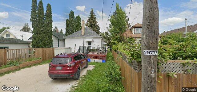 Larawan ng 290 Chalmers Avenue sa Winnipeg, Manitoba