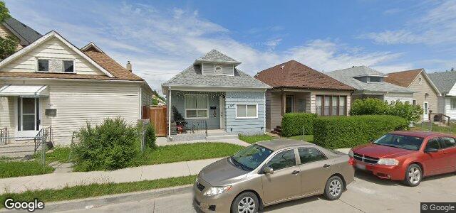 Photo of 295 Harbison Avenue W in Winnipeg, Manitoba
