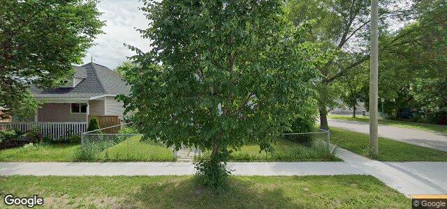 Larawan ng 302 Larsen Avenue sa Winnipeg, Manitoba