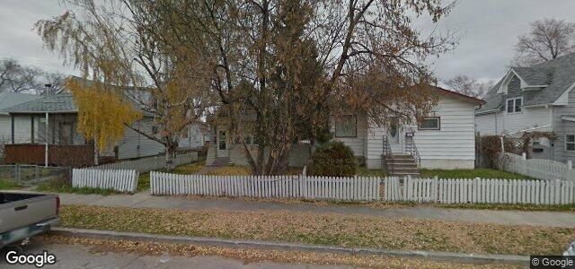 Larawan ng 303 Chalmers Avenue sa Winnipeg, Manitoba
