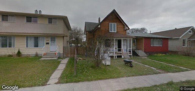 Larawan ng 304 Chalmers Avenue sa Winnipeg, Manitoba