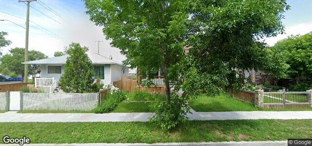 Larawan ng 305 Larsen Avenue sa Winnipeg, Manitoba