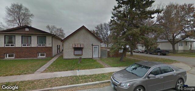 Larawan ng 319 Chalmers Avenue sa Winnipeg, Manitoba