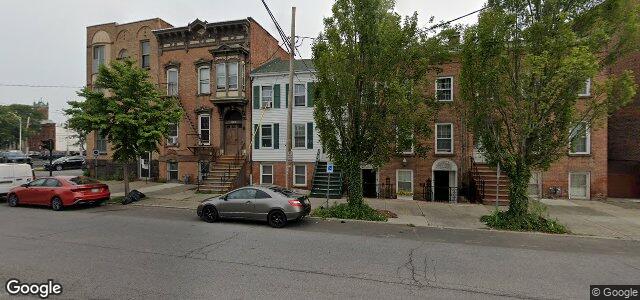 Larawan ng 321 Washington Avenue sa Winnipeg, Manitoba