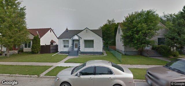 Larawan ng 325 Jamison Avenue sa Winnipeg, Manitoba