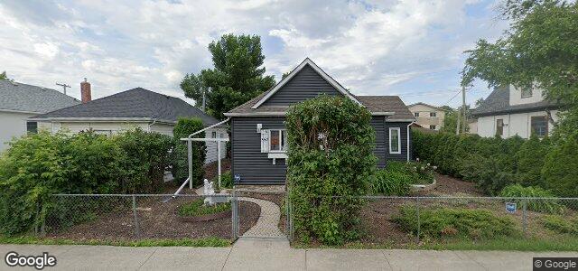 Larawan ng 354 Chalmers Avenue sa Winnipeg, Manitoba