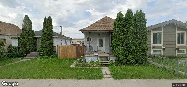 Larawan ng 362 Chalmers Avenue sa Winnipeg, Manitoba