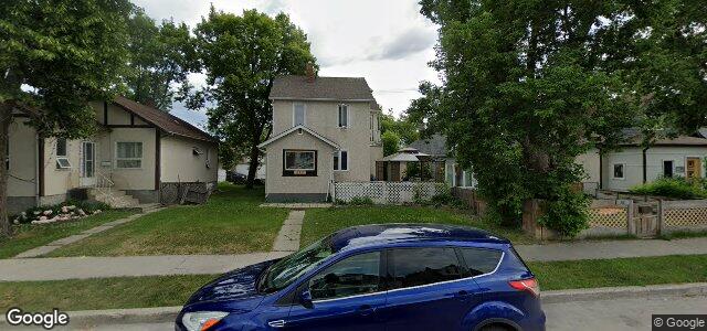 Larawan ng 379 Chalmers Avenue sa Winnipeg, Manitoba